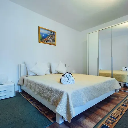 Simundic Apartament *